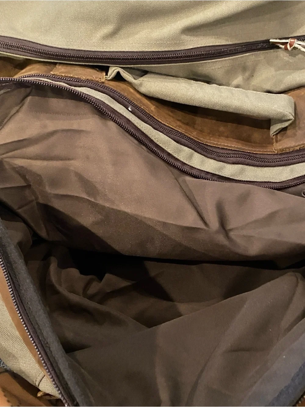Bag, Men's Canvas Messenger Olive w/Brown Leather Trim